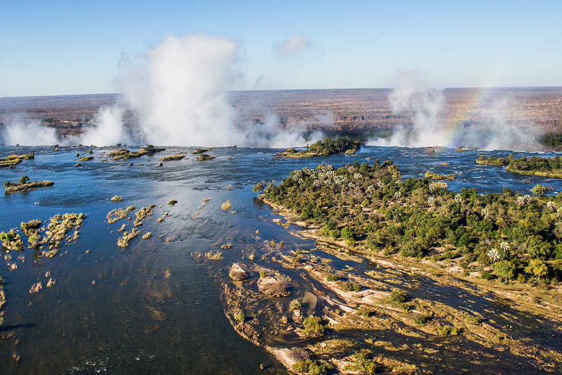 zimbabwe_victoria-falls_edge