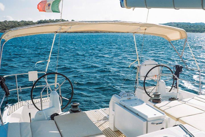 Exterior Cockpit of the Sun Odyssey 490