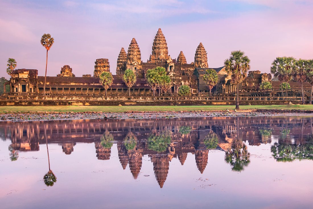 cambodia_angkor-wat_reflection_pink-sky