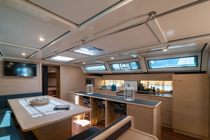 Kufner 57 boat's interior